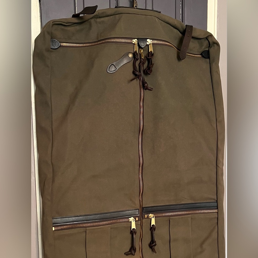 Filson Rugged Garment Bag - Picture 4 of 11
